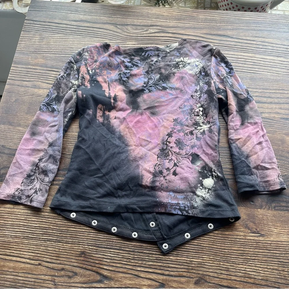Boho Chic y2k Mixed-Print Art Studded Long Sleeve Tee in Black & Purple - Picture 2 of 4